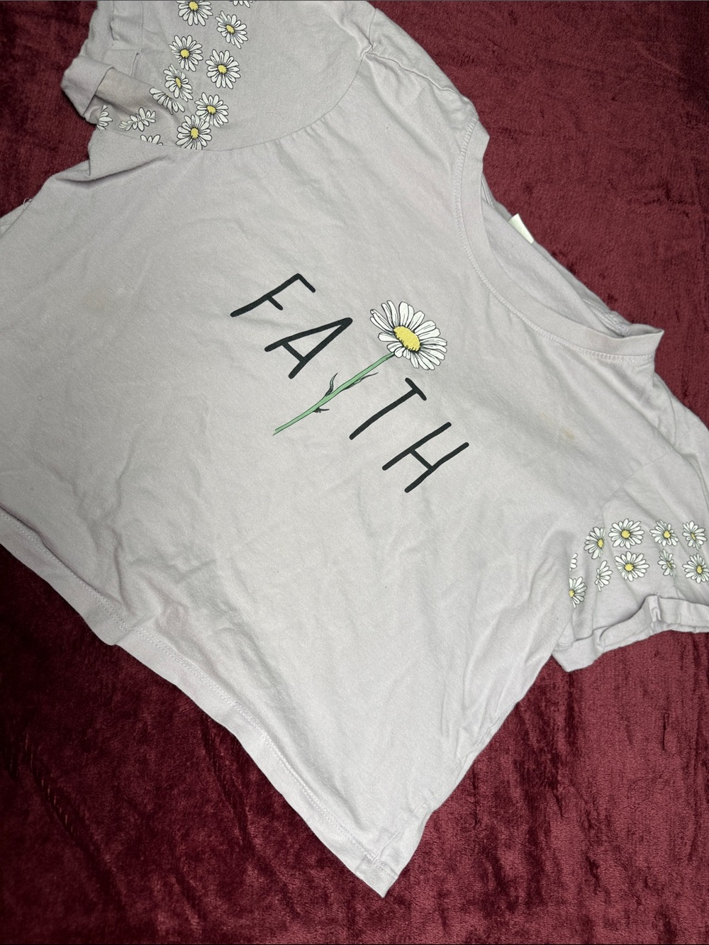 Faith Daisy Graphic Tee - Light Lavender